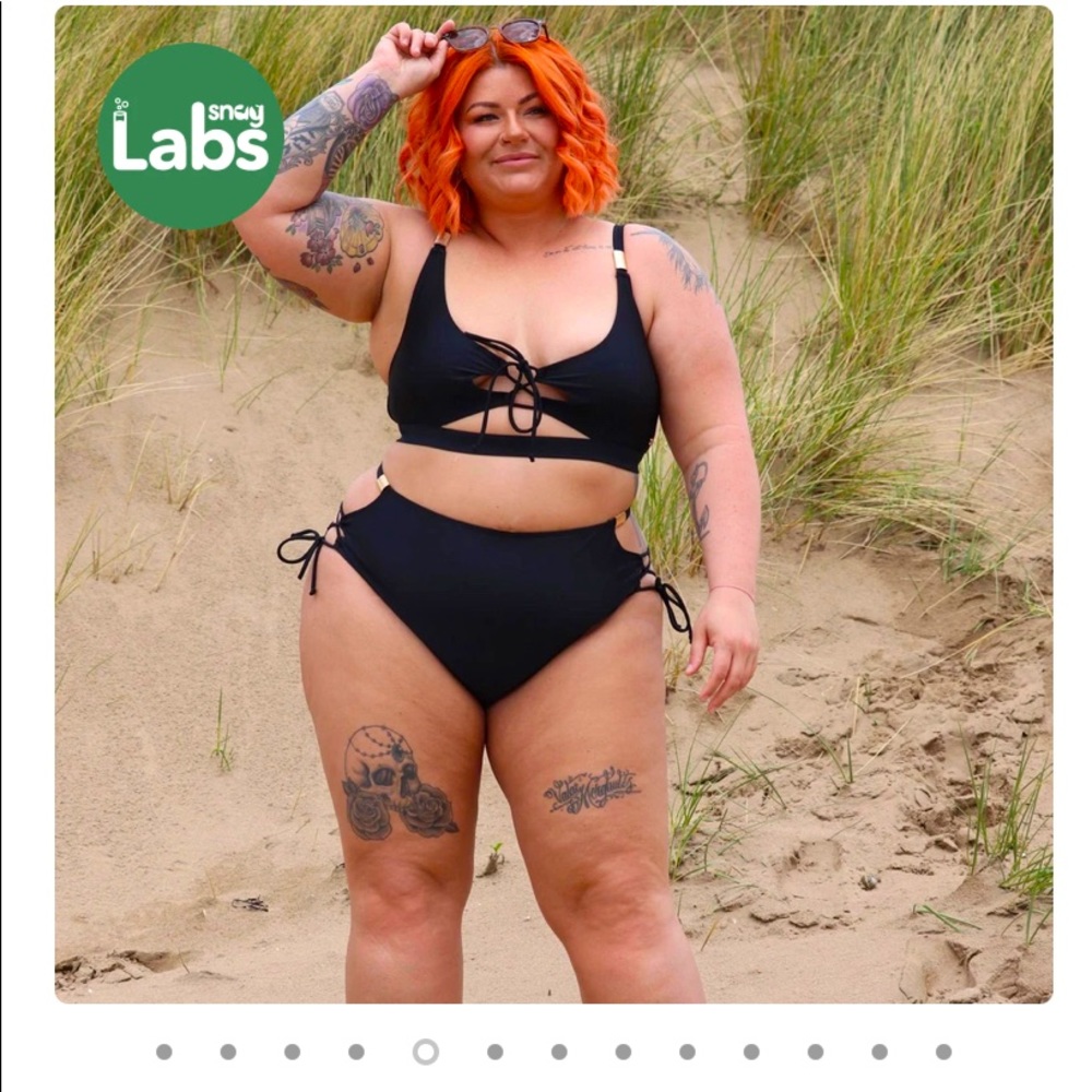 Plus Size Snag Swimsuit Top